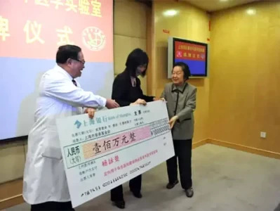 四秩春秋砥砺行，浦江潮涌见初心！聆听杨咏曼讲述双城故事