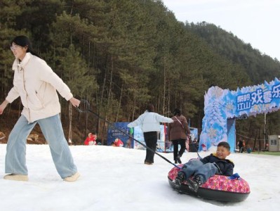 春节秦岭腹地冰雪热，江山景区借冰雪经济与非遗焕生机