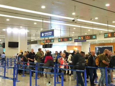 上海口岸出入境创新高！外籍旅客免签激增214%，全年将破4000万人次