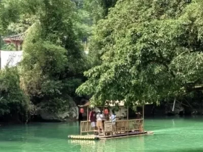 贵州大小井景区取消拦路收费，游客可自驾进入，停车饱和才分流