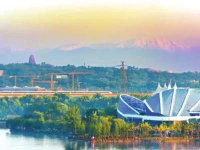 五一成都海洋公园成亲子游热门地，人均百元玩一整天