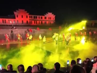 红安·红安引爆红色旅游！文旅融合双城记：湖北红安沉浸式演艺 vs 四川阿坝主动推介