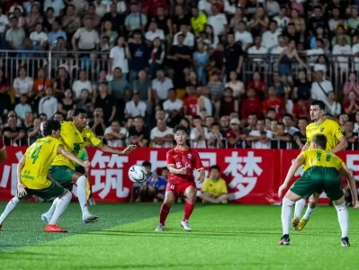 国庆中秋尾声贵州村超活力足，2025年旅游收入增长，巅峰对决燃爆