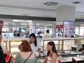 上海配镜凭优势走红海外社交平台，成入境消费新热点