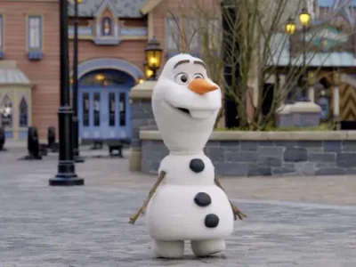 迪士尼雪宝机器人2026年进乐园！它会走路会互动，怎么做到的？