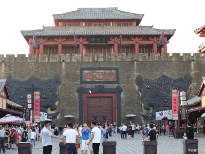 横店一日游最佳顺序：明清宫苑起始，梦幻谷秦王宫随后