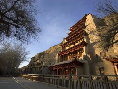 125年前的今天，道士王圆箓发现莫高窟藏经洞，开启敦煌学