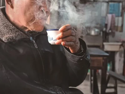 乌镇北栅无名茶馆：老茶客的平淡日常与温暖时光