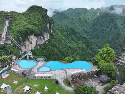 贵州16℃地下矿道避暑秘境 废弃矿区变身清凉文旅胜地