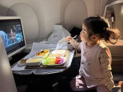 带娃出国游：从鸡飞狗跳到便利店泡面，这些崩溃瞬间你经历过几个？