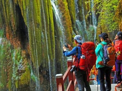 从上海到香格里拉：沿着G214国道，开启你的自驾梦幻之旅