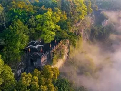 蒙曼教授带你走进重庆：揭秘钓鱼城防御与四大文化地标的故事