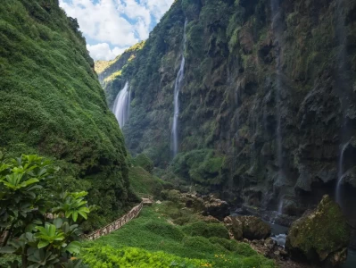 贵州高铁升级！盘兴高铁通车，串联六盘水与黔西南，旅游时间缩短一半