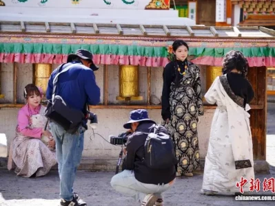 滇藏等地交通完善，迪庆文旅产业兴，传统文化现新体验