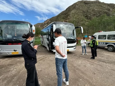 县交通运输局、文体旅游局开展旅游旺季专项整治行动