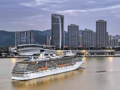 南沙邮轮产业迎黄金十年：爱达·花城号2026年运营，母港14万人次破纪录