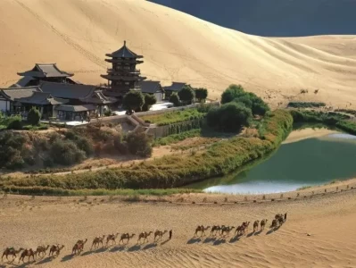 敦煌月牙泉水位回升至3米，母亲河连续8年汇流重现生机