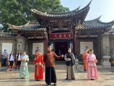 高考结束迎毕业旅行季，机票酒店降价，景区免票啦