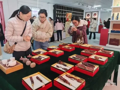 河南舞钢凭山水资源优势打造精品旅游线路，游客纷至沓来