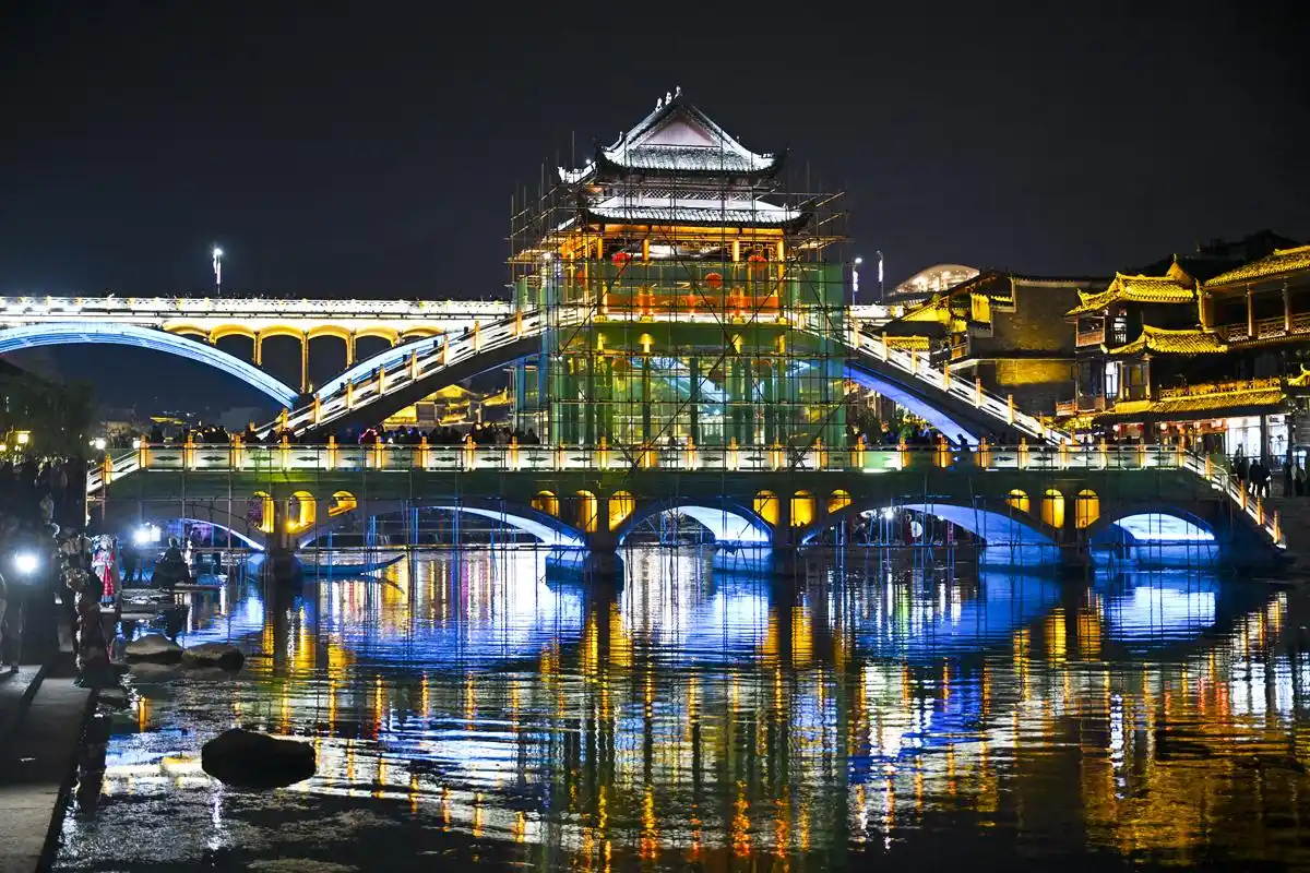 去凤凰旅游攻略