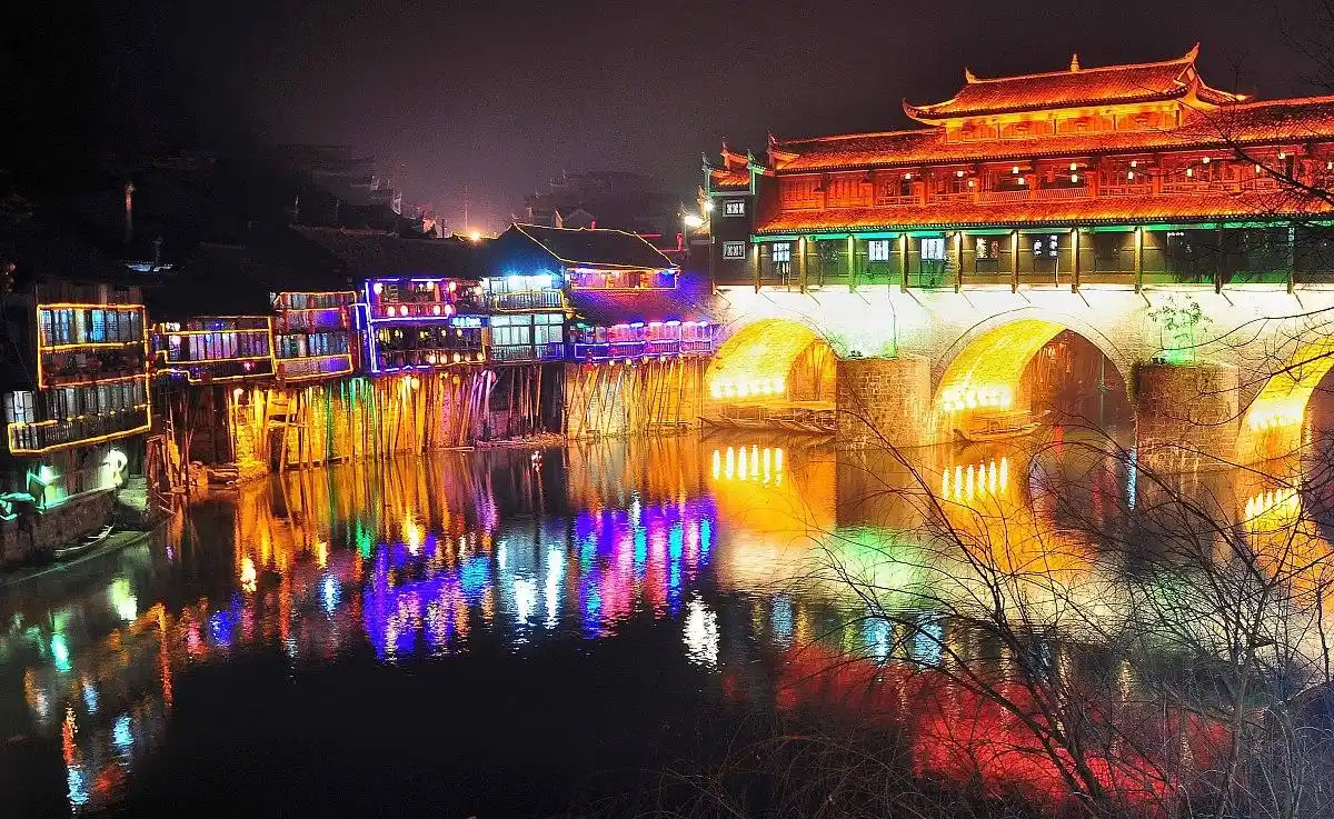 去凤凰旅游攻略
