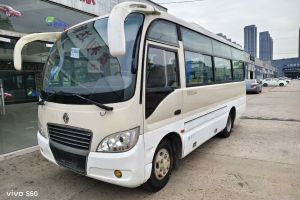 东风 超龙 19座中型非营运客车