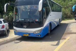 厦门金龙  50座旅游客运客车